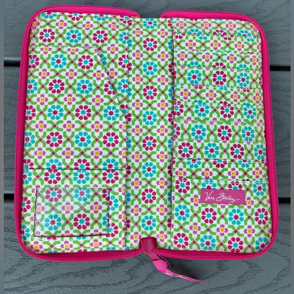 Vera Bradley Capri Travel Passport Organizer/Wallet Capri Melon Multicolor - Picture 4 of 5